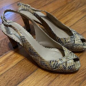 Stuart Weitzman Beige Snake Print Heels 8.5 N